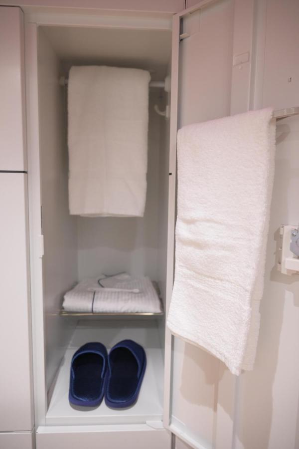 Ele Shinjuku Kabukicho Hôtel capsule Tōkyō